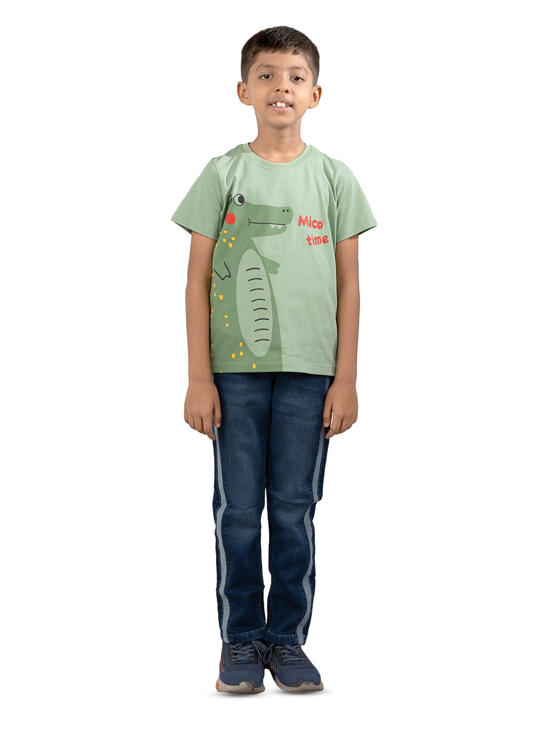 

YOUMAA Boys Graphic Printed Round Neck Pure Cotton T-shirt, Green