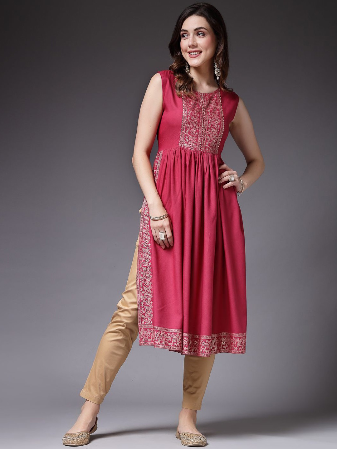 

Stylum Round Neck Geometric Yoke Design Kurta, Pink