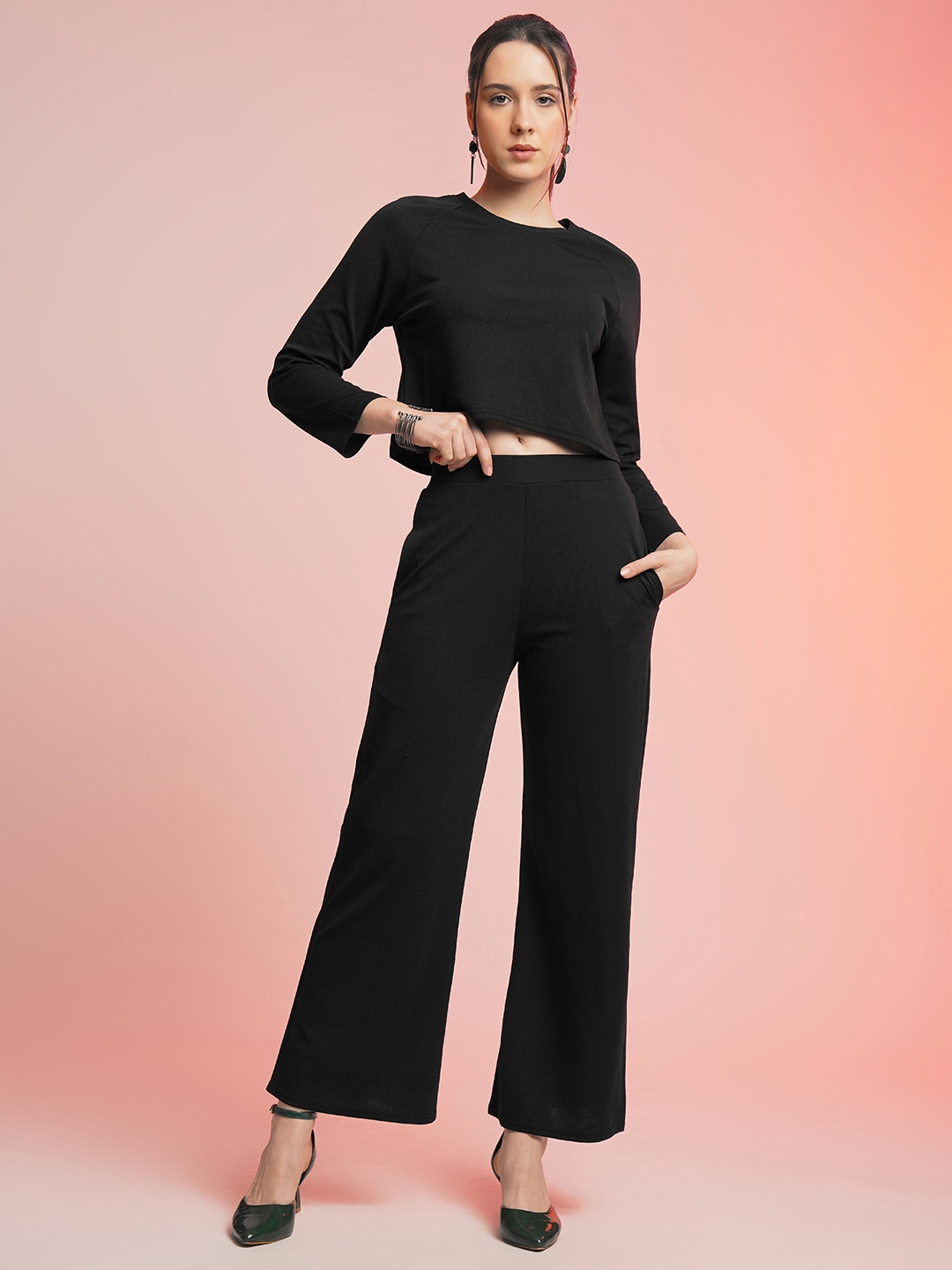 

Selvia Long Sleeves Round Neck Crop Top & Trouser, Black