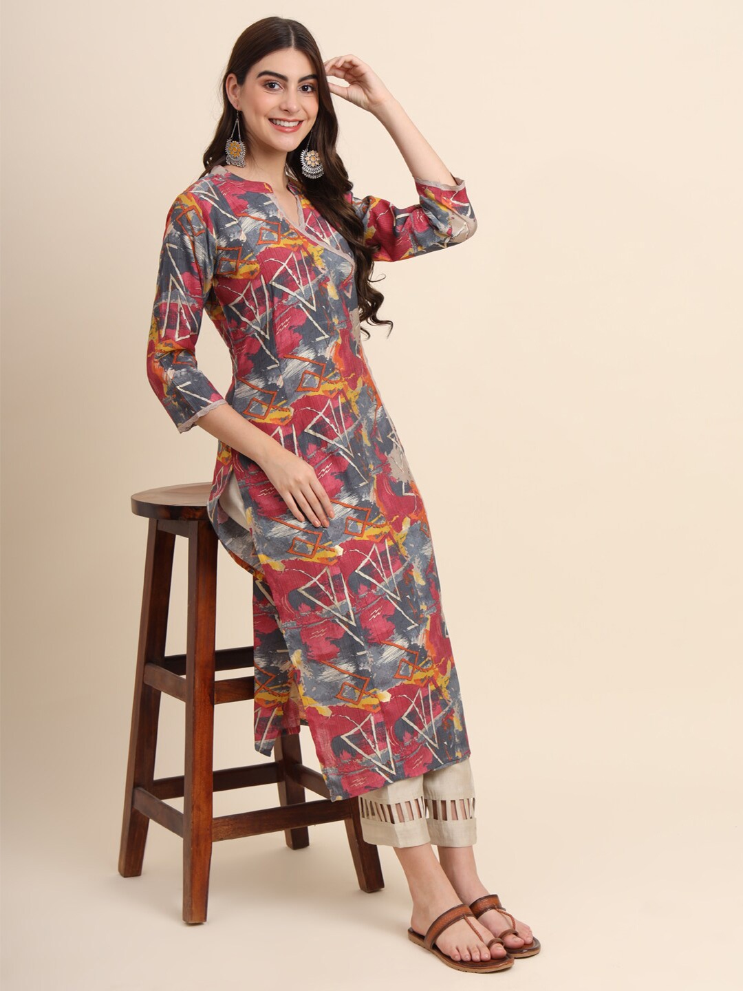 

Suktam Trendz Abstract Printed Mandarin Collar Straight Kurta, Brown