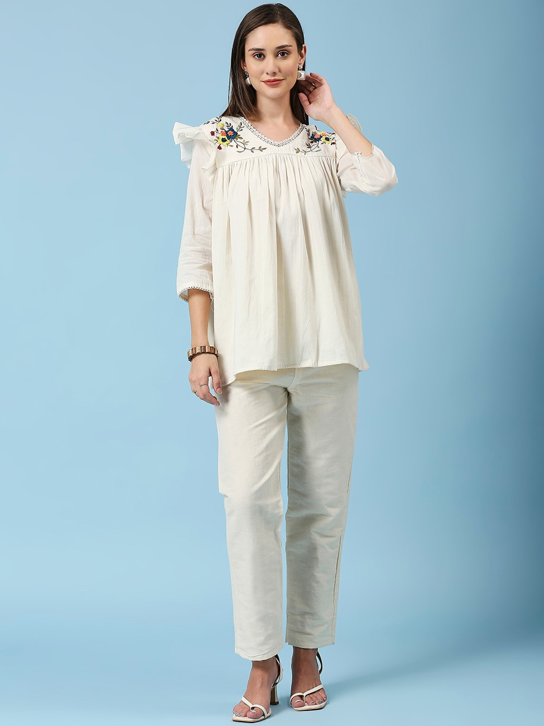 

GUFRINA Floral Embroidered V-Neck Pure Cotton Tunic With Trousers, Cream