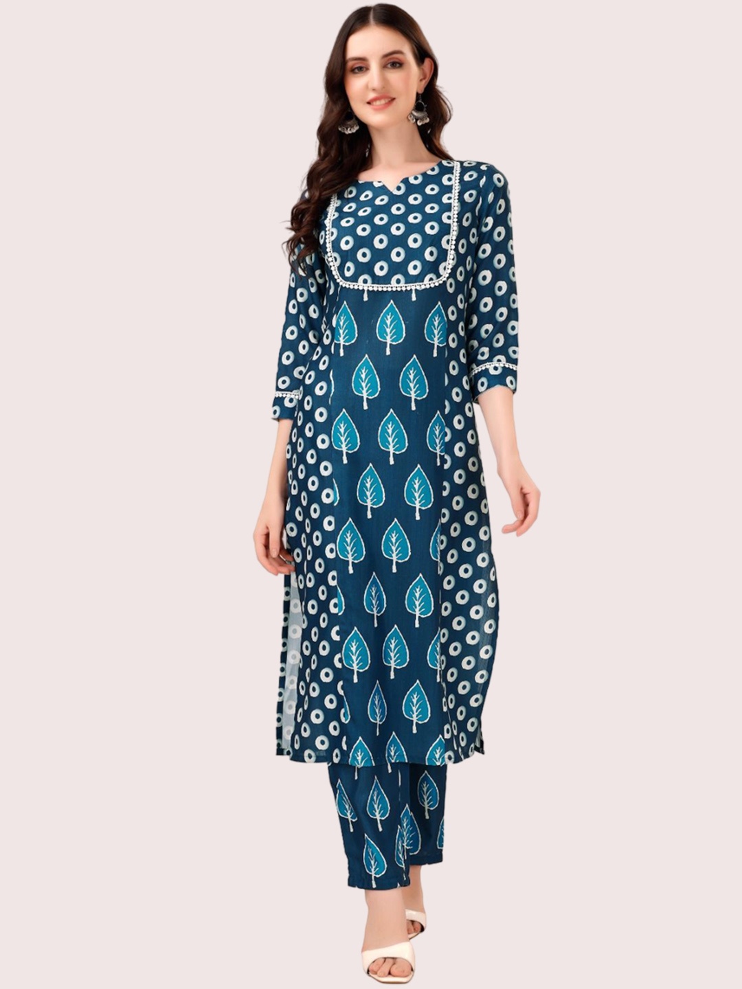 

FAB GALAXY Floral Printed Three-Quarter Sleeves Straight Kurta With Pyjama, Blue