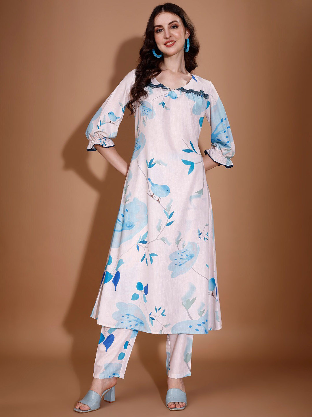 

FAB GALAXY Floral Printed V-Neck Flared A-Line Kurta With Pyjama, White