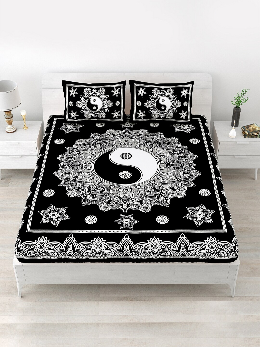 

Aapno Rajasthan Black Ethnic Motifs 120 TC Cotton Queen Bedsheet With 2 Pillow Covers