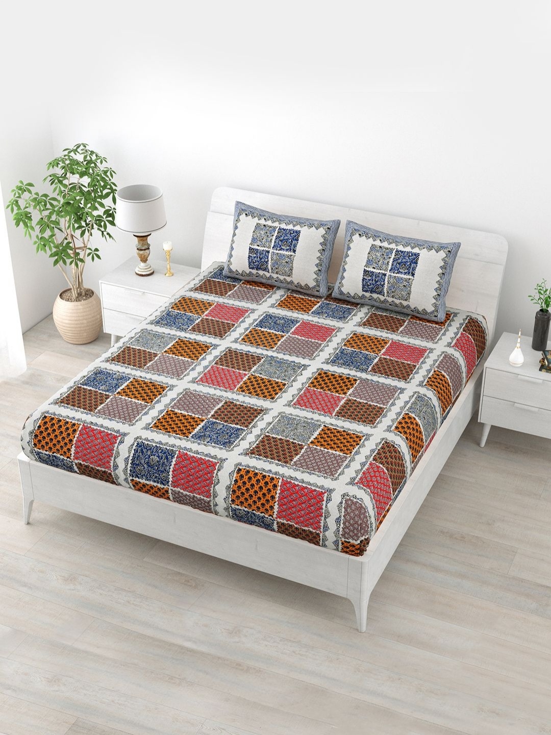 

Aapno Rajasthan Grey Geometric 120 TC Cotton Queen Bedsheet With 2 Pillow Covers