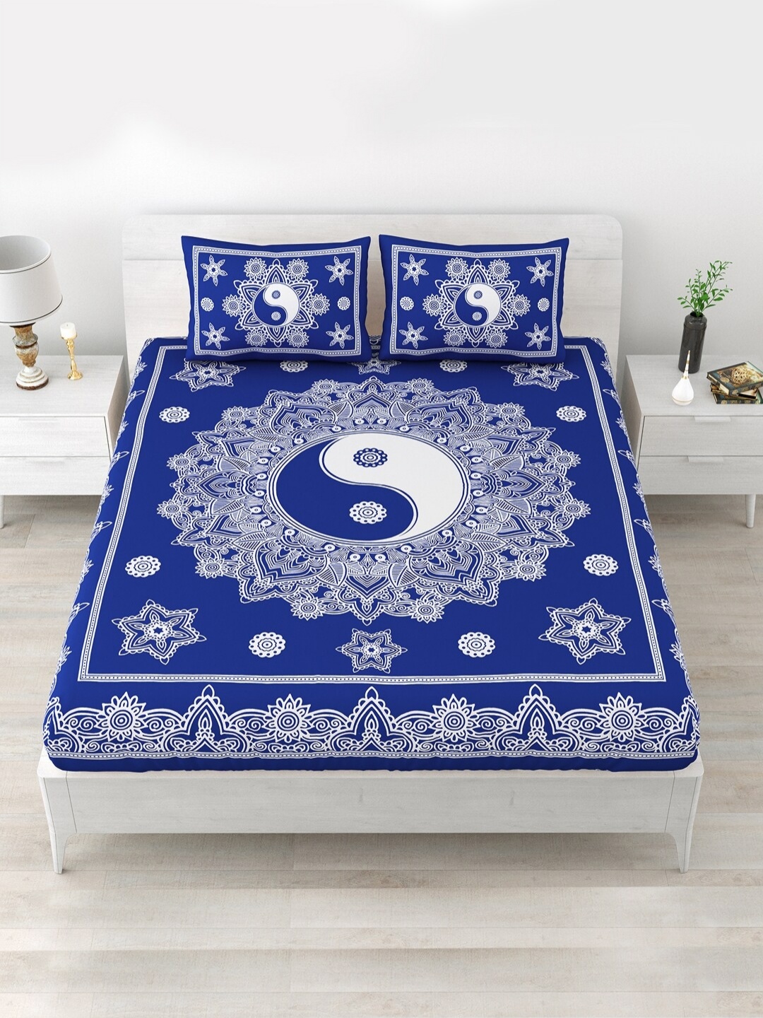 

Aapno Rajasthan Blue Ethnic Motifs 120 TC Cotton Queen Bedsheet With 2 Pillow Covers
