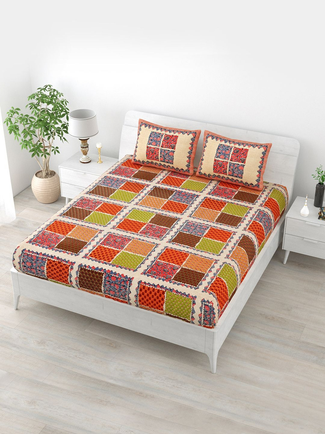 

Aapno Rajasthan Cream Ethnic Motifs 120 TC Cotton Queen Bedsheet With 2 Pillow Covers