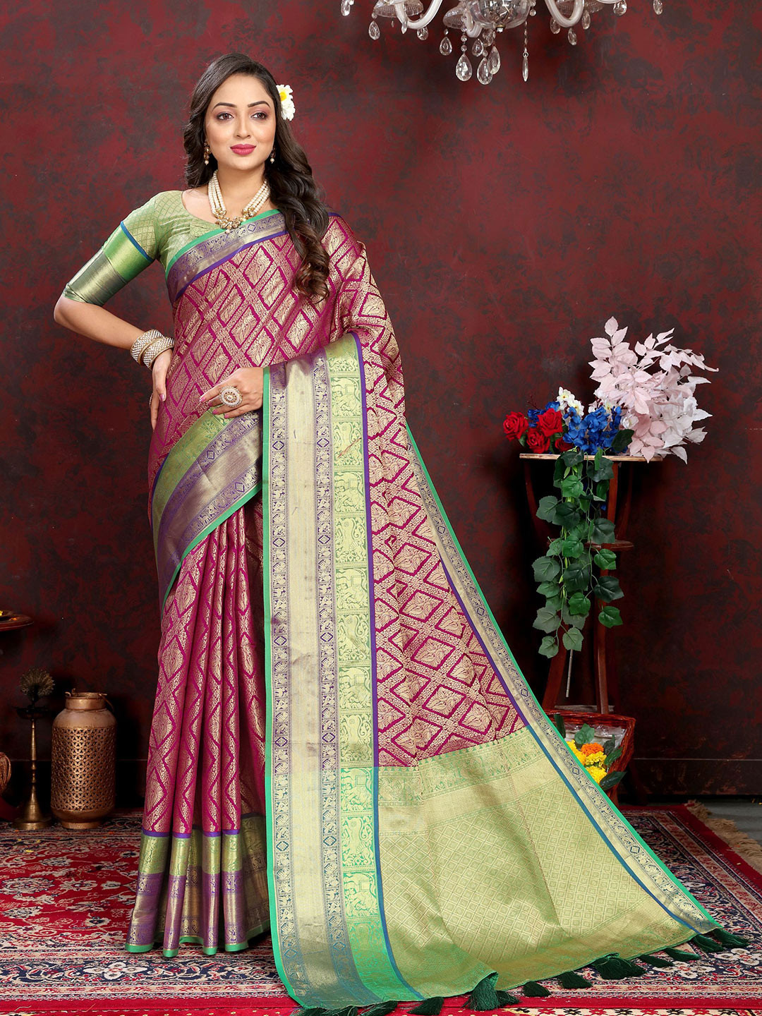 

KALINI Woven Design Zari Banarasi Saree, Pink