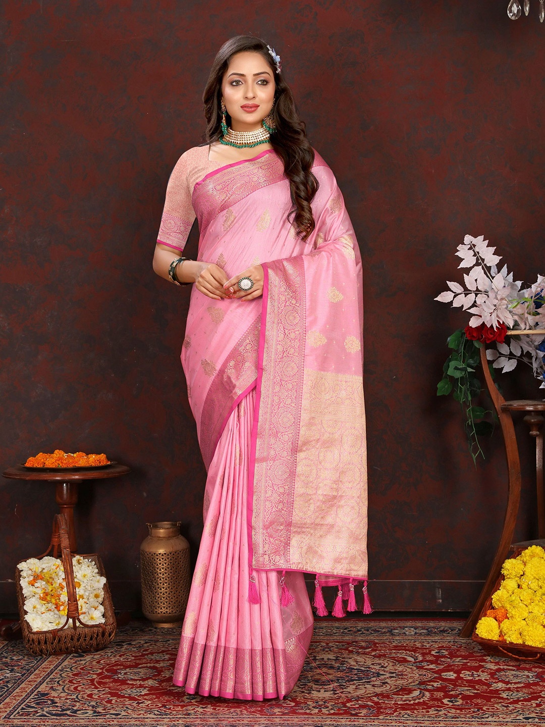 

KALINI Floral Zari Banarasi Saree, Pink
