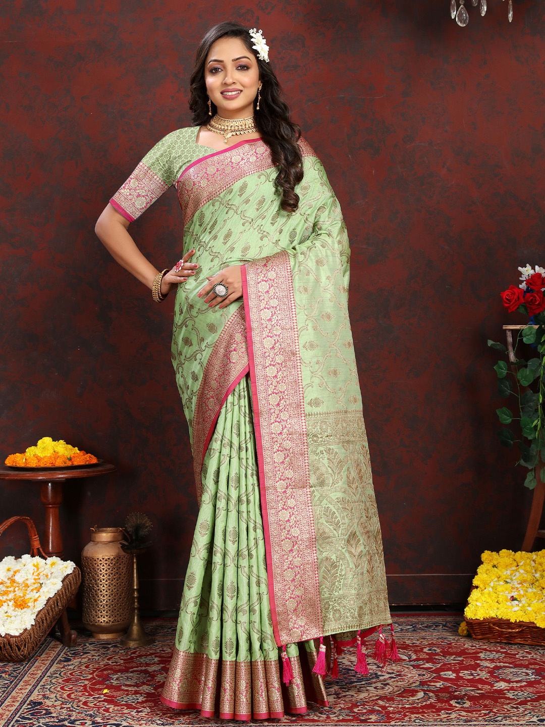 

KALINI Ethnic Motifs Zari Banarasi Saree With Blouse Piece, Green