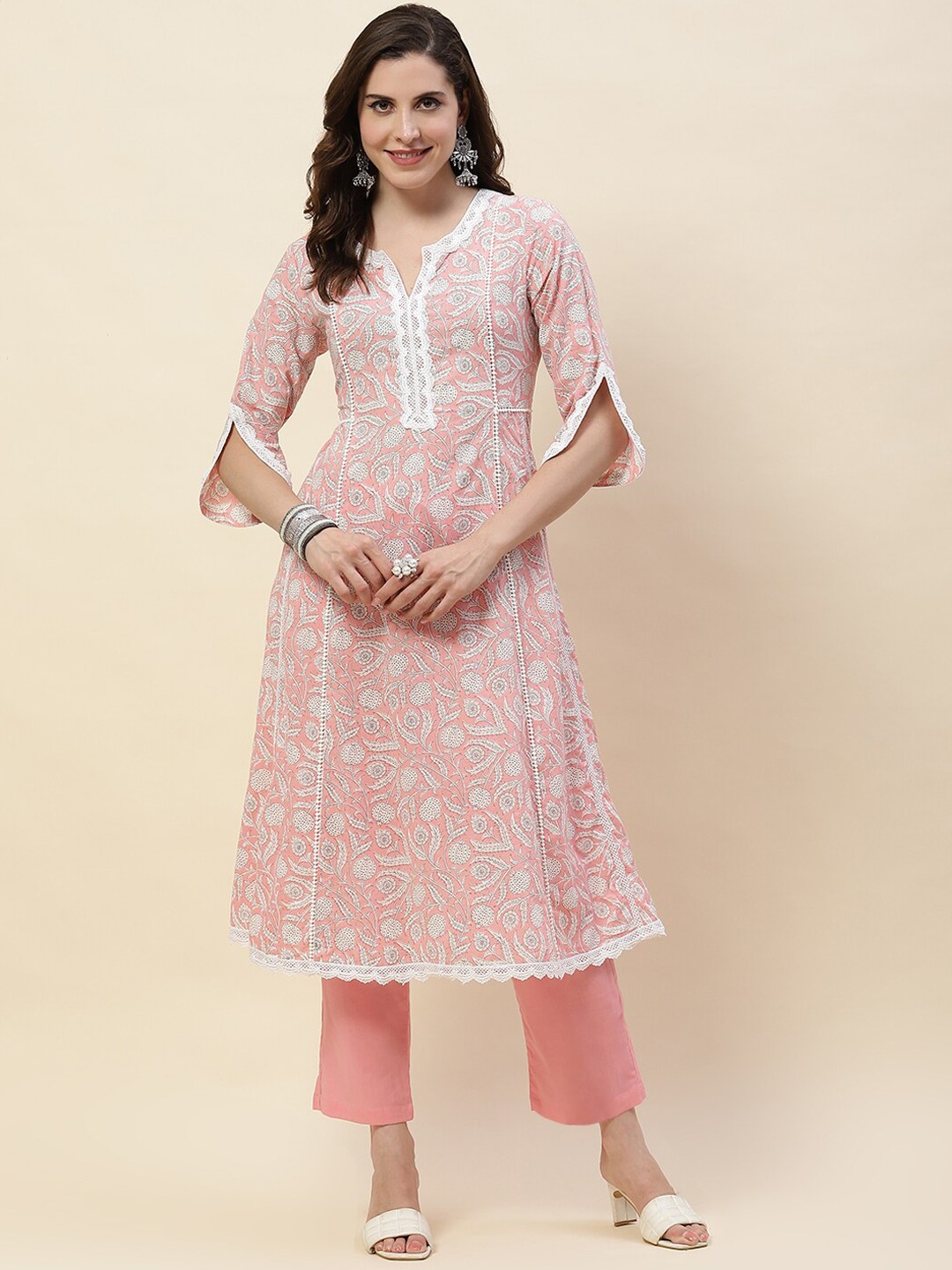 

Meena Bazaar Floral Printed Notched Neck Thread Work Scalloped A-Line Kurta with Trousers, Pink