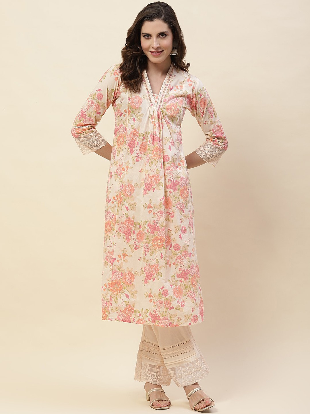 

Meena Bazaar Floral Printed Regular Straight Kurta with Trousers, Peach