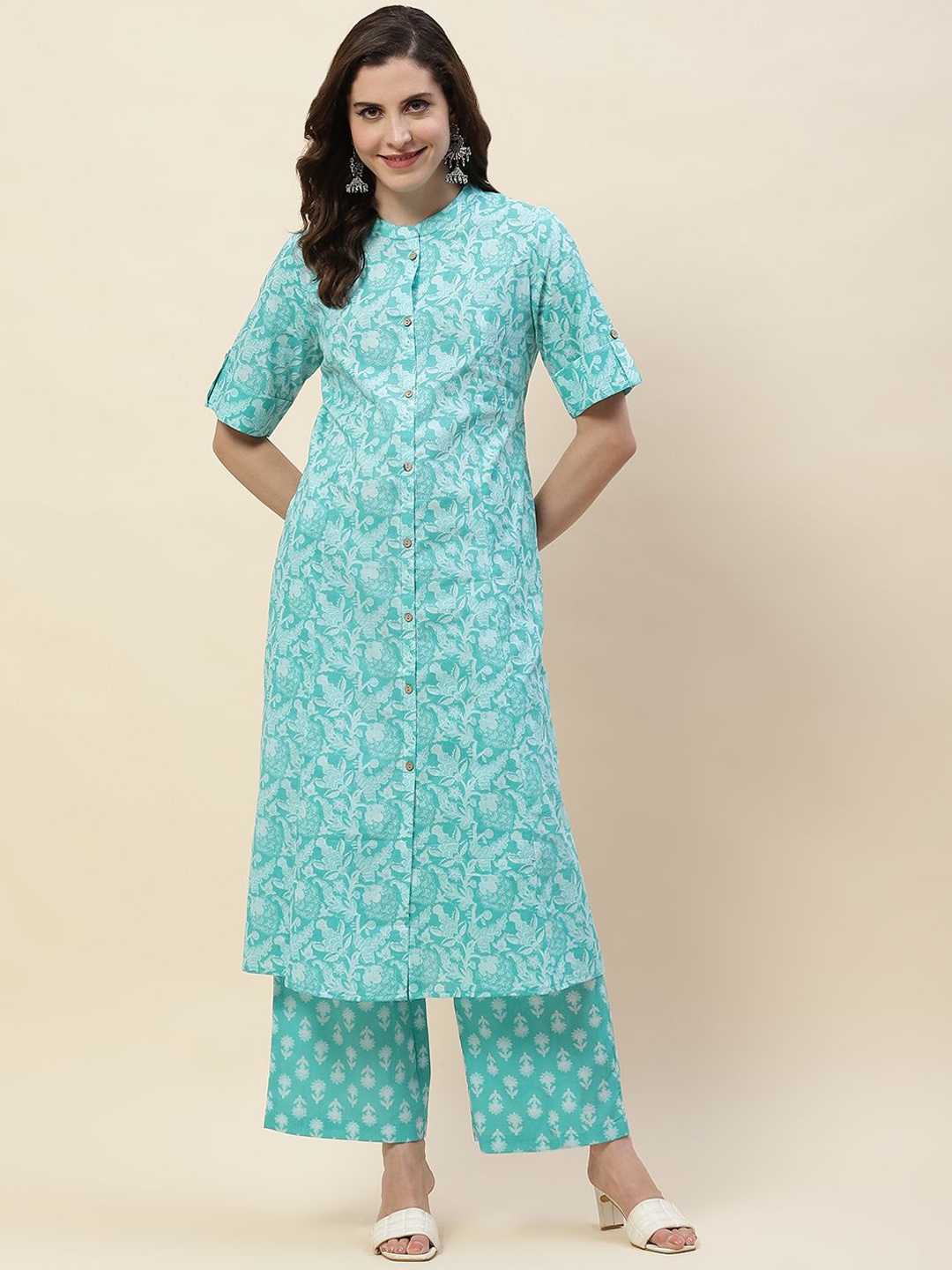 

Meena Bazaar Floral Printed Mandarin Collar Roll-Up Sleeves Straight Kurta with Palazzos, Sea green