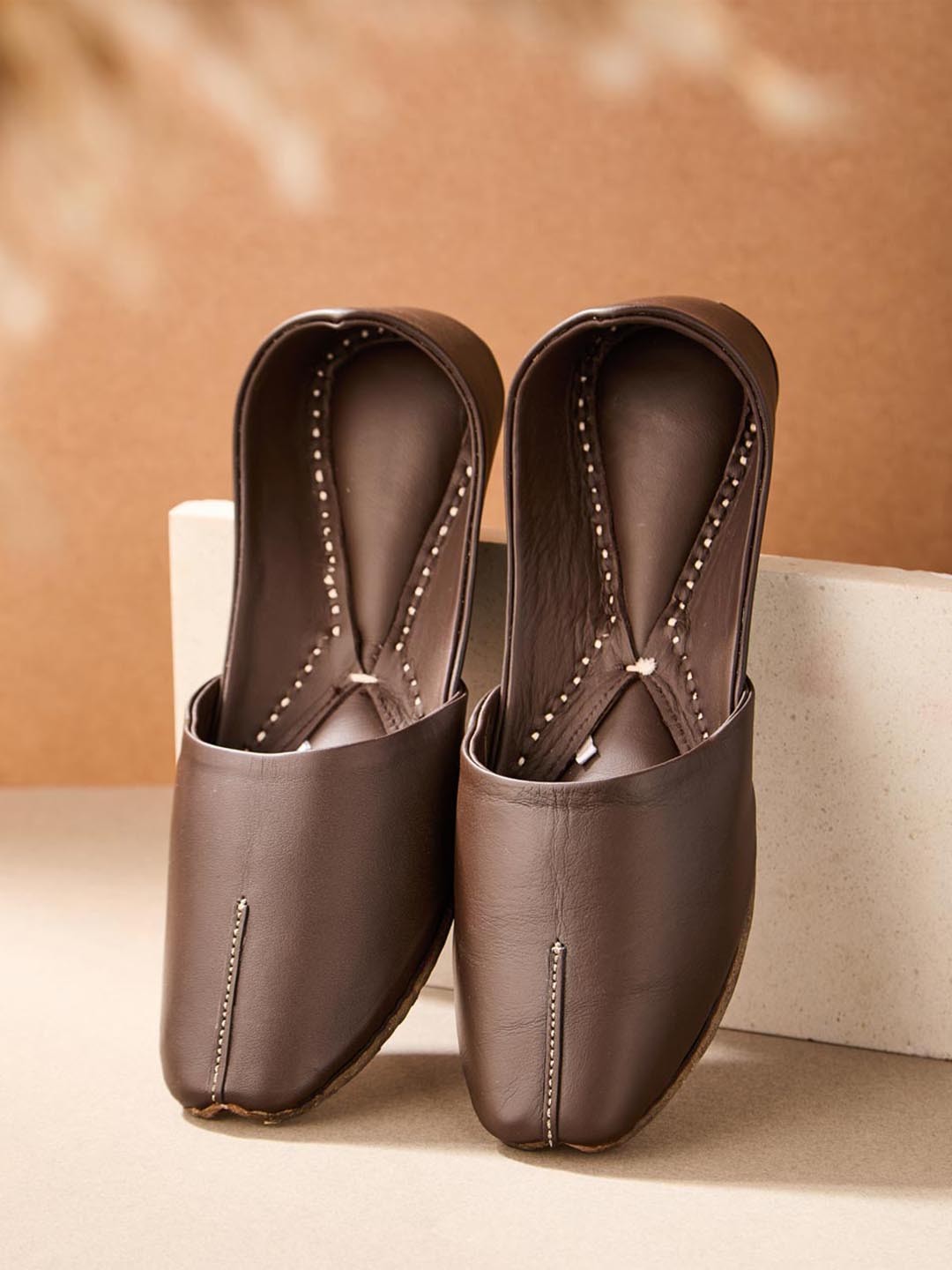 

Fabindia Men Round Toe Leather Mojaris, Brown