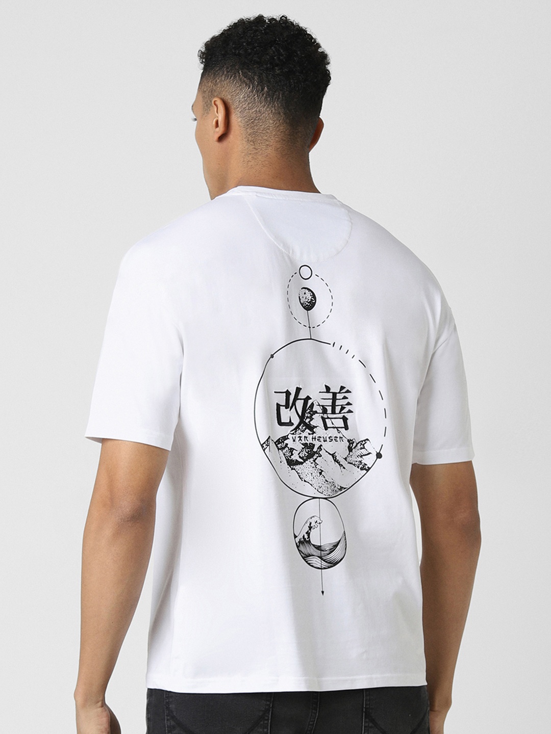 VAN HEUSEN DENIM LABS Men Typography Applique T-shirt, White