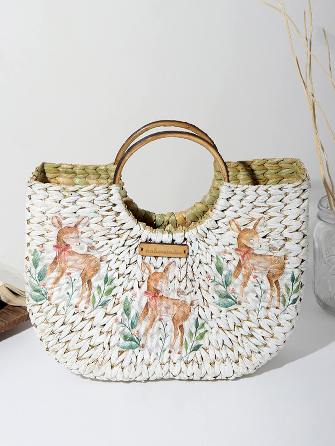 

HABERE INDIA Graphic Textured Half Moon Handheld Bag, White