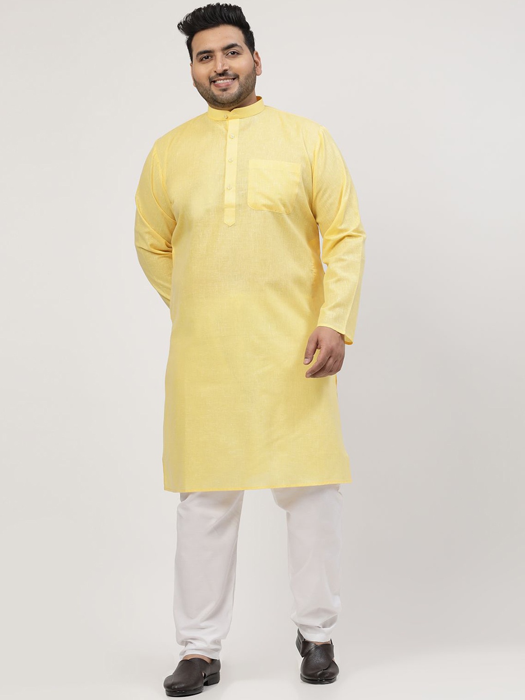 

plusS Plus Size Yellow & White Regular Pure Cotton Kurta with Pyjamas