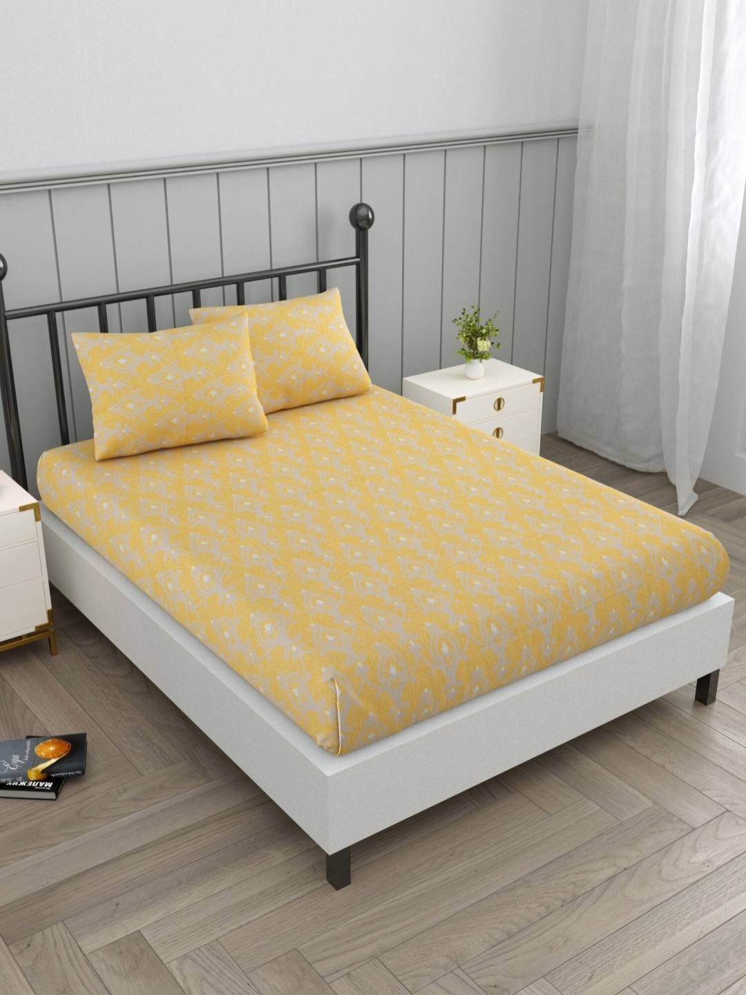 

EverHOME Yellow Ethnic Motifs Cotton 160 TC Queen Bedsheet with 2 Pillow Covers