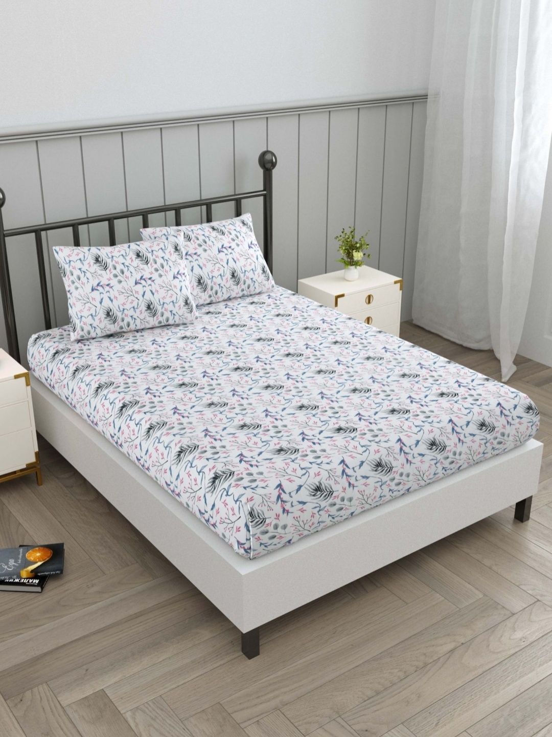 

EverHOME White & Blue Floral Cotton 160 TC Queen Bedsheet with 2 Pillow Covers