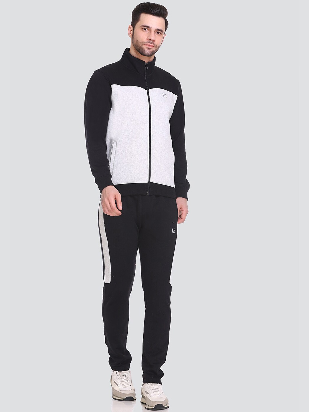 

Tuckinn Colourblocked Zipper Tracksuit, Black