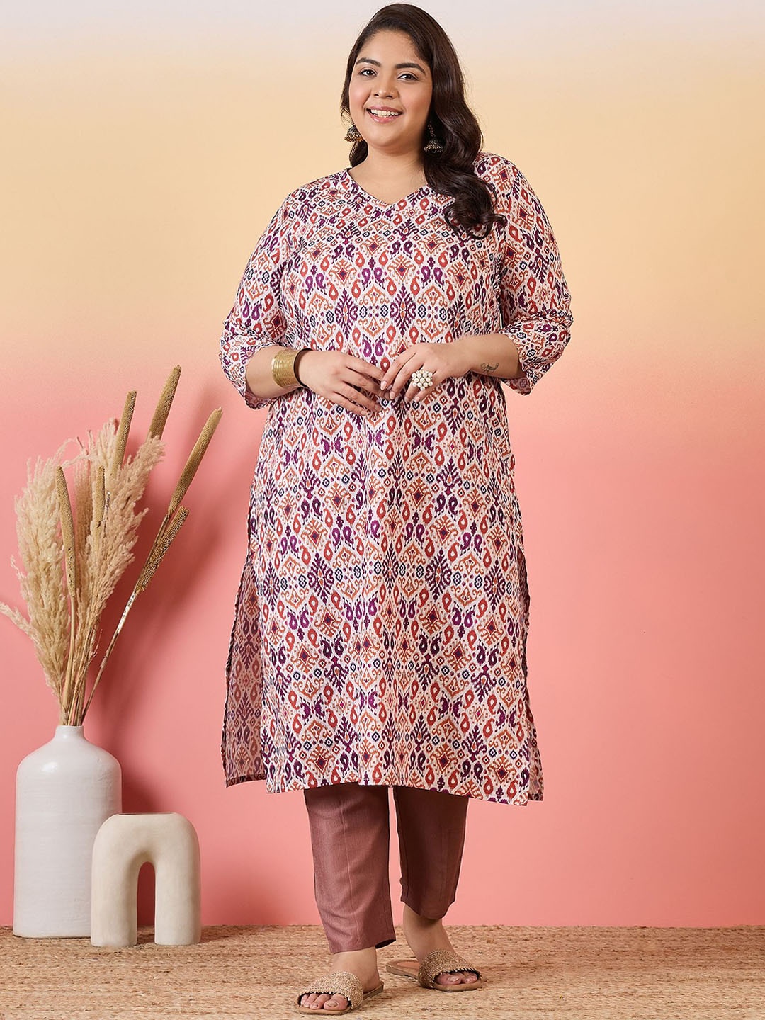 

Sztori Plus Size Ethnic Motifs Printed V-Neck Crepe Straight Kurta, White