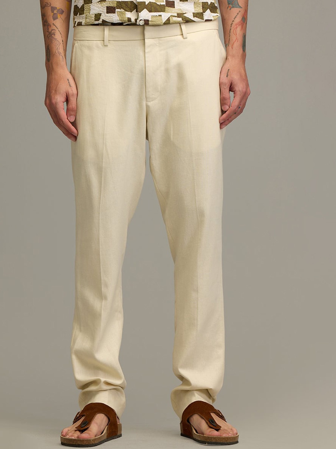 

Snitch Men Cream Coloured Smart Tapered Fit Trousers