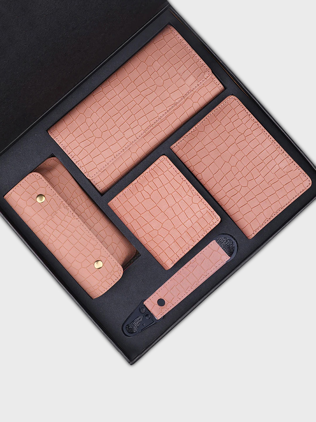 

The Wallet Store Set Of 5 Leather Accessory Gift Set, Pink