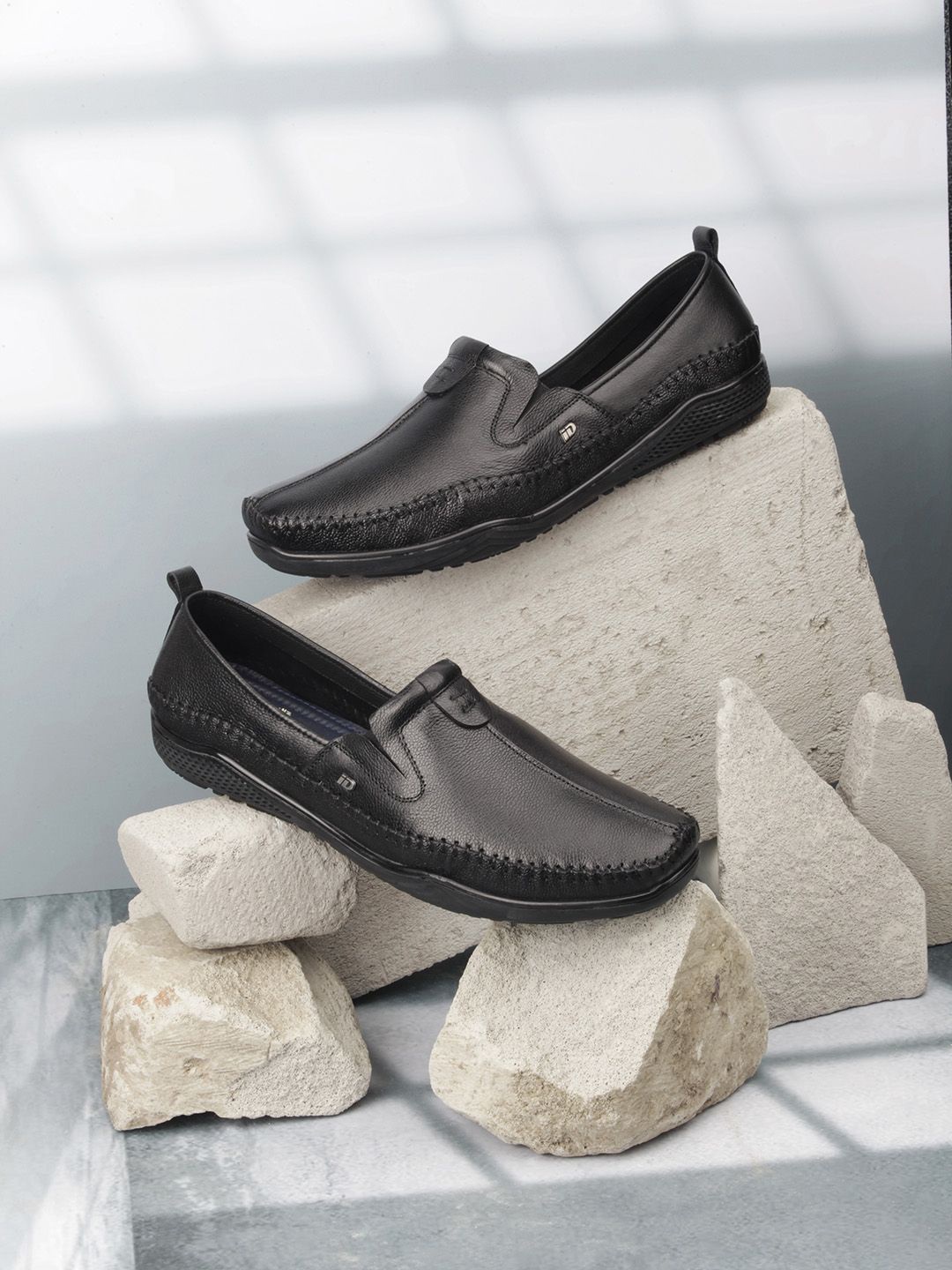 

ID Men Round Toe Leather Loafers, Black