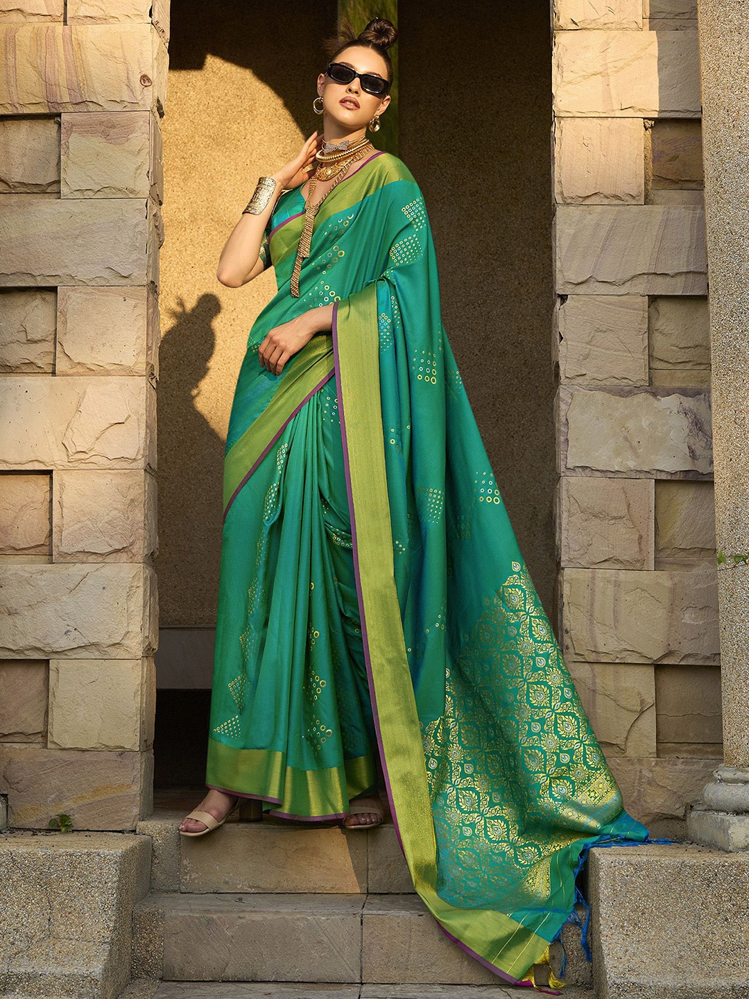 

elora Woven Design Zari Saree, Sea green