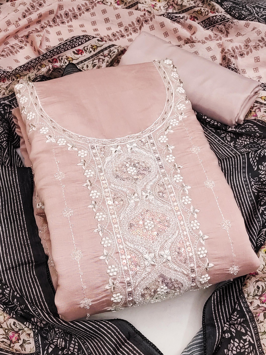 

Ishin Embroidered Unstitched Dress Material, Peach
