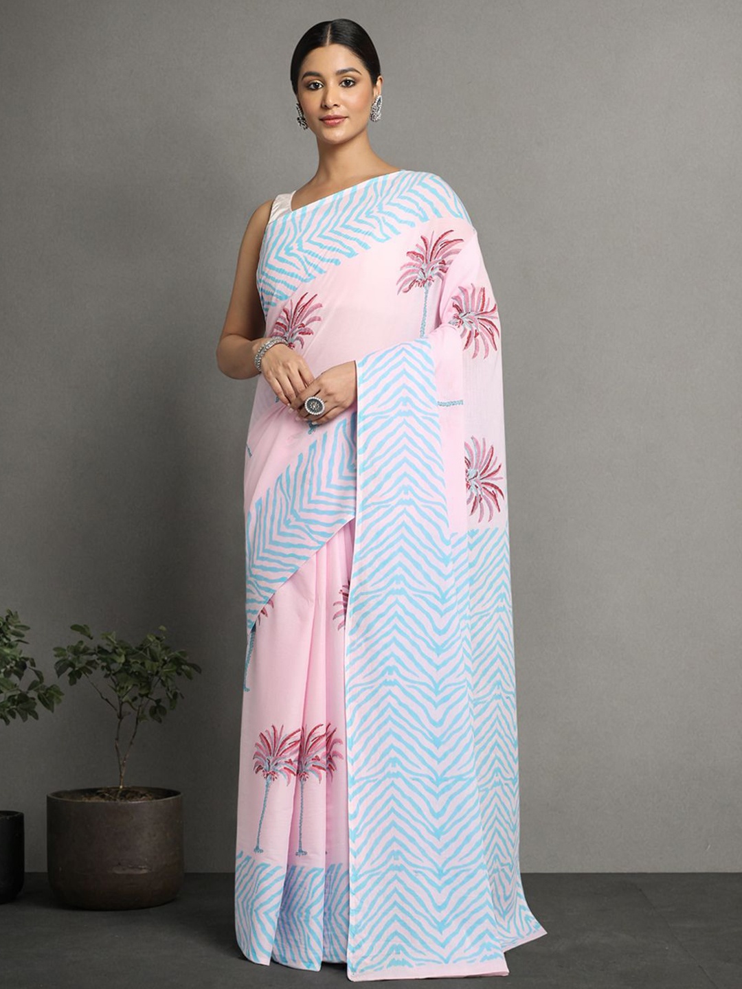 

KALINI Floral Pure Cotton Block Print Saree, Pink