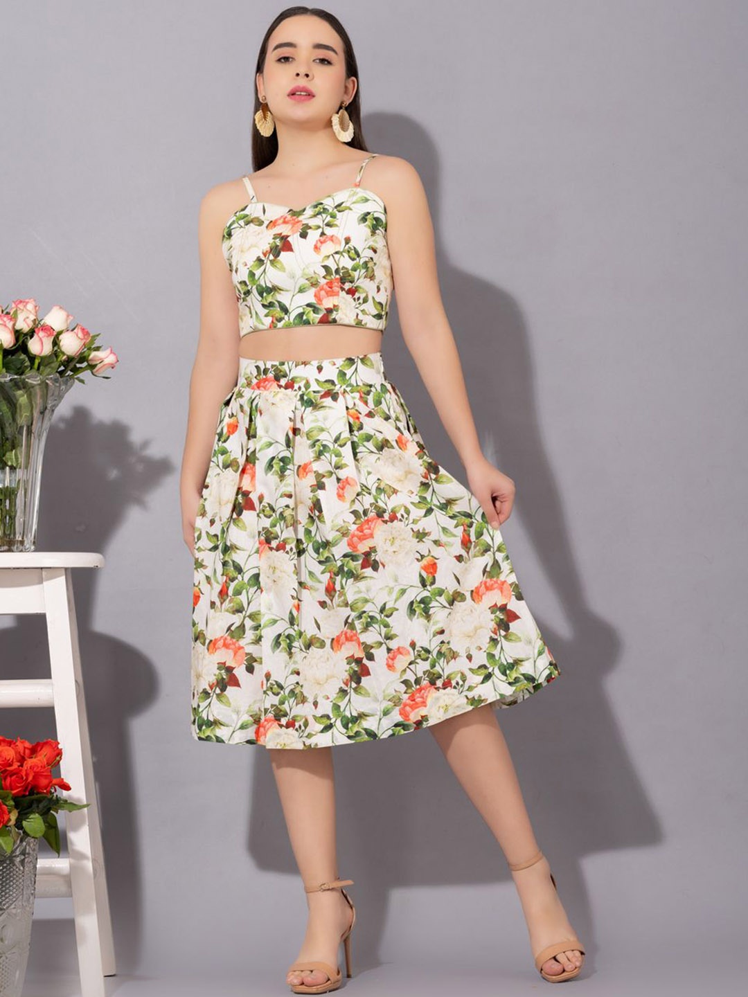 

KOVET Printed Flared Knee Length Pleats Skirt, White