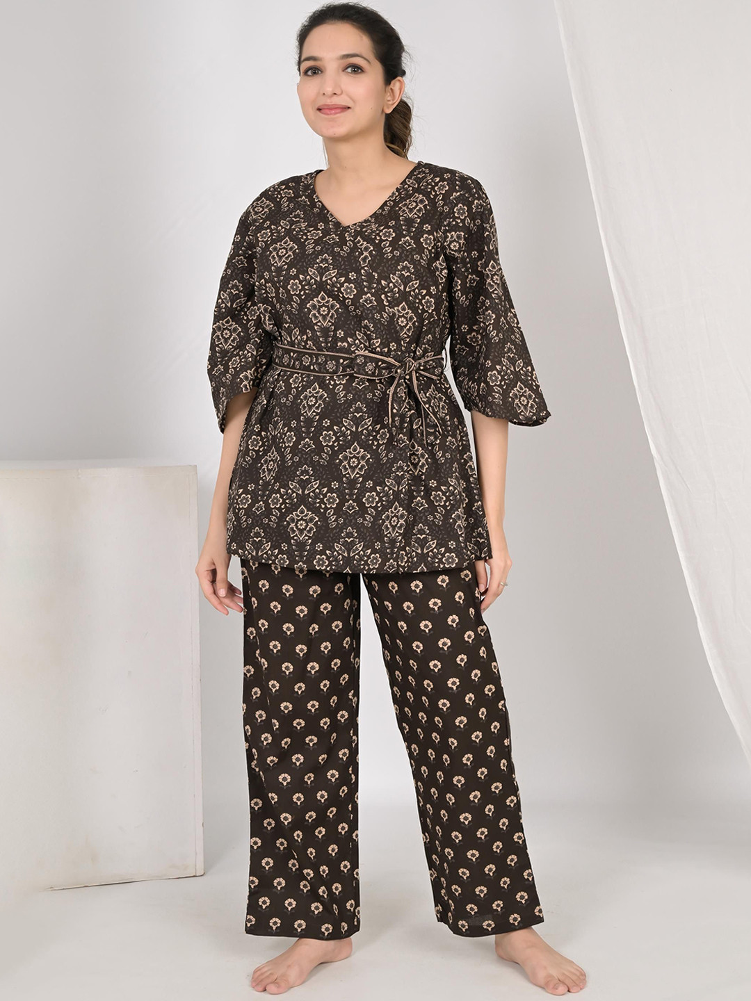 

SHOOLIN Floral Printed V-Neck Pure Cotton Night suit, Brown
