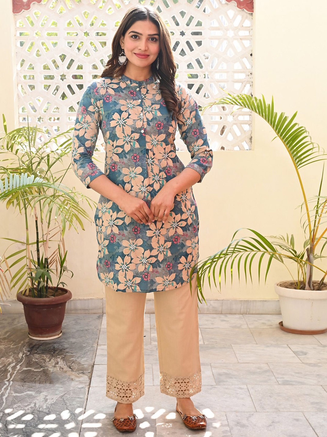 

SHOOLIN Mandarin Collar Floral Printed Pure Cotton Straight Kurta with Trouser, Blue
