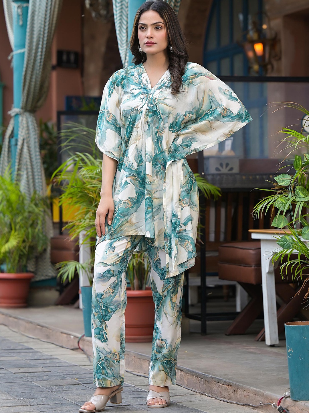 

Peachmode Printed Top with Trousers, Green