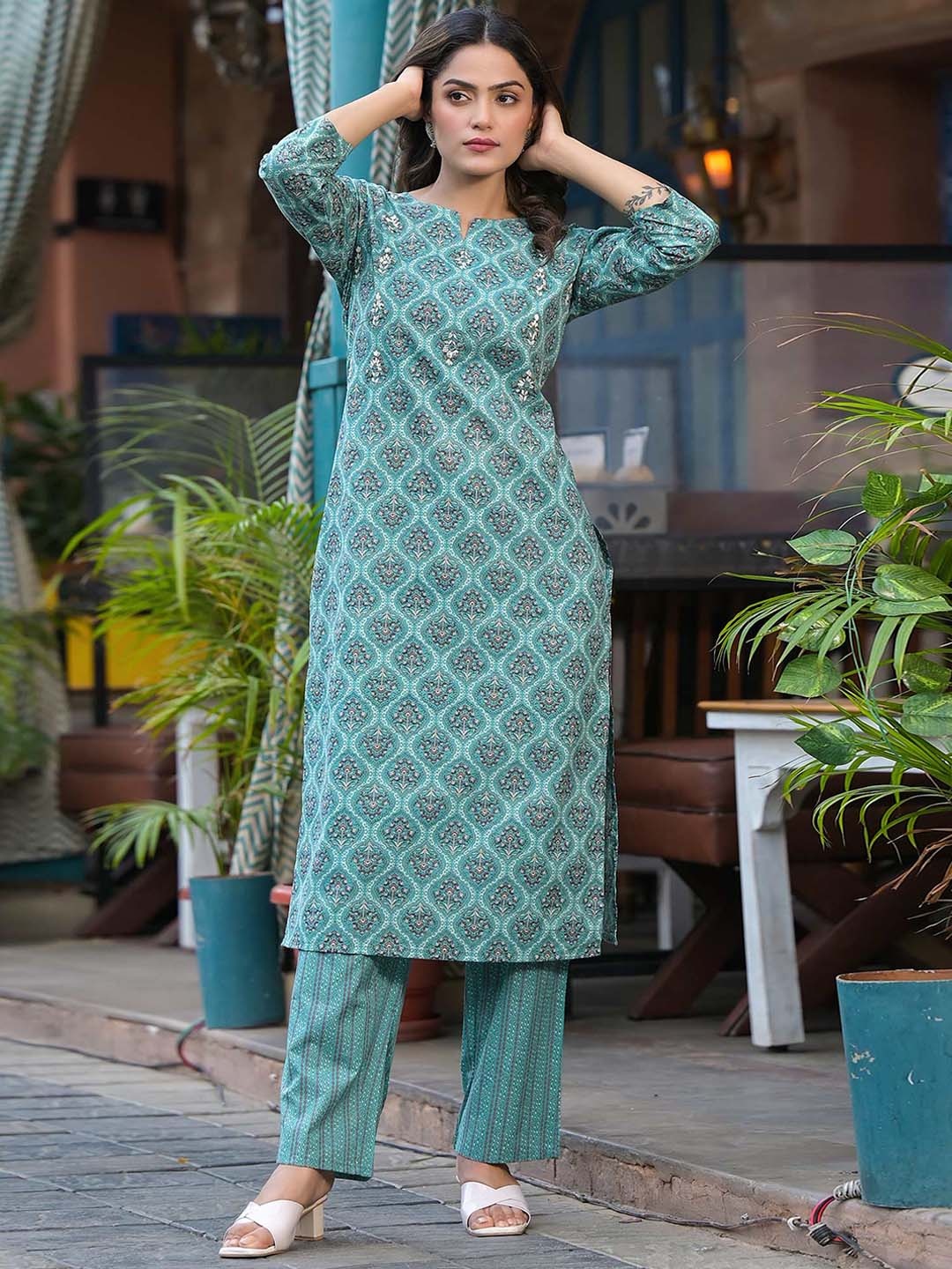 

Peachmode Floral Printed Regular Thread Work Pure Cotton Kurta with Trousers, Green