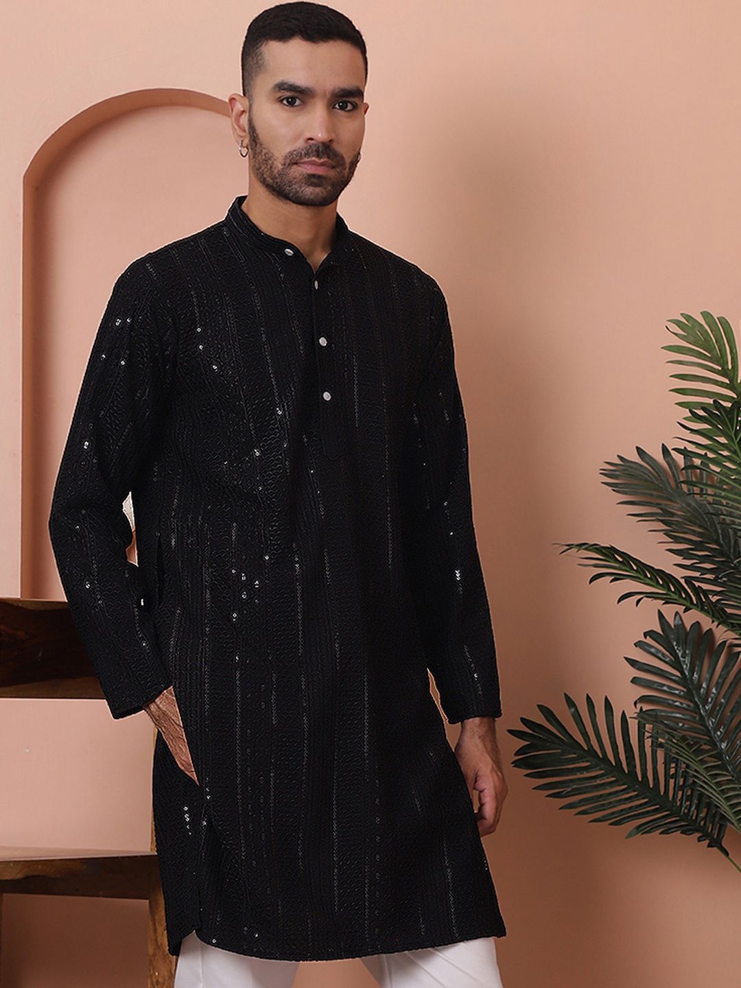 

Anouk Geometric Embroidered Thread Work Straight Kurta, Black