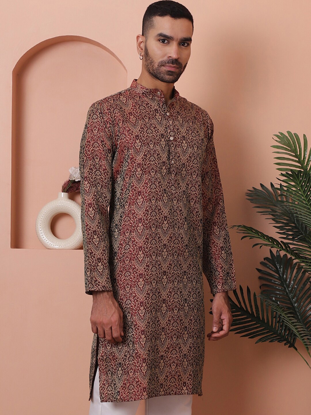 

Anouk Maroon Ethnic Motifs Self Design Band Collar Zari Jacquard Cotton Silk Kurta