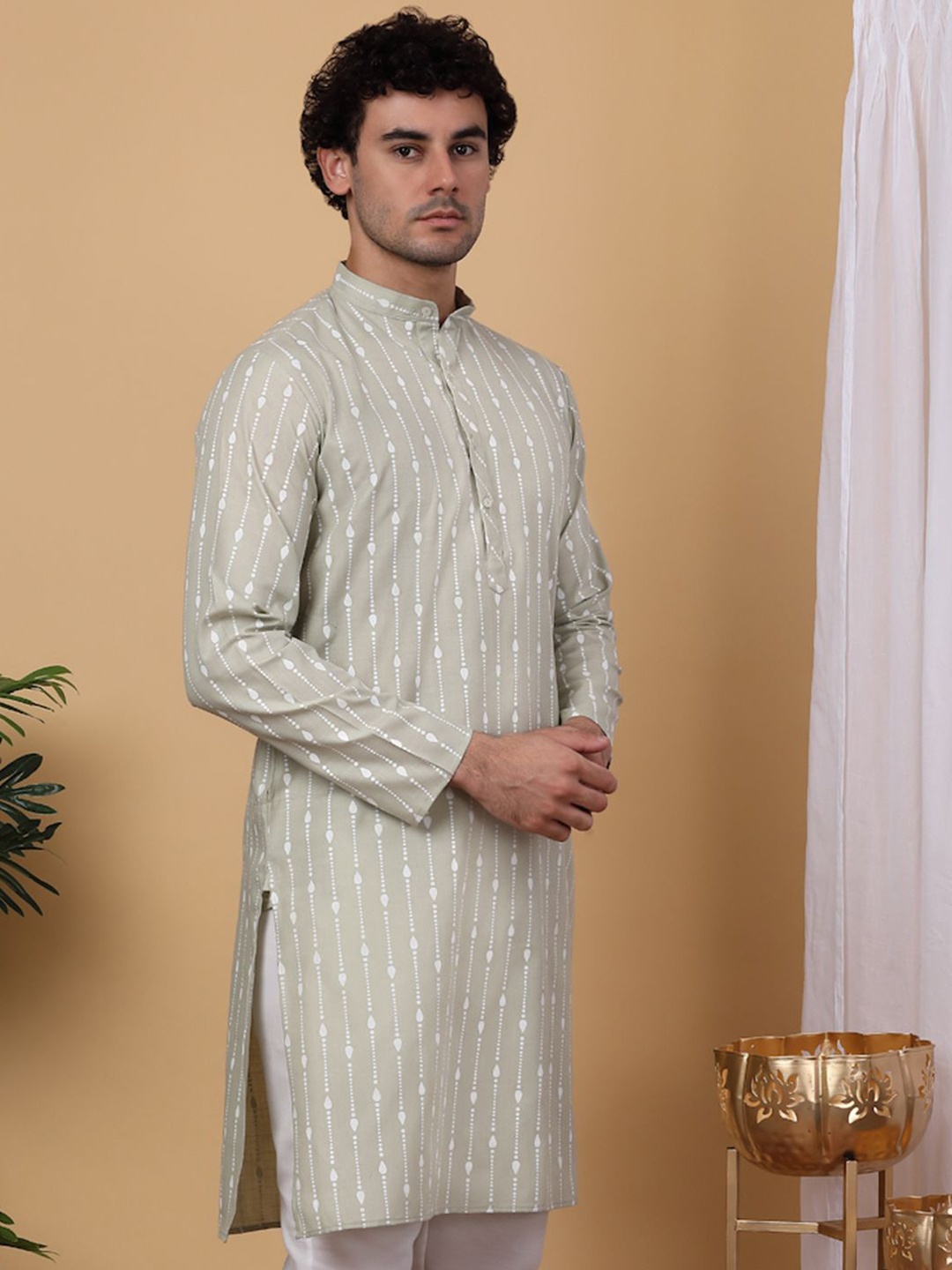 

Anouk Grey Ethnic Motifs Printed Band Collar Straight Regular Kurta