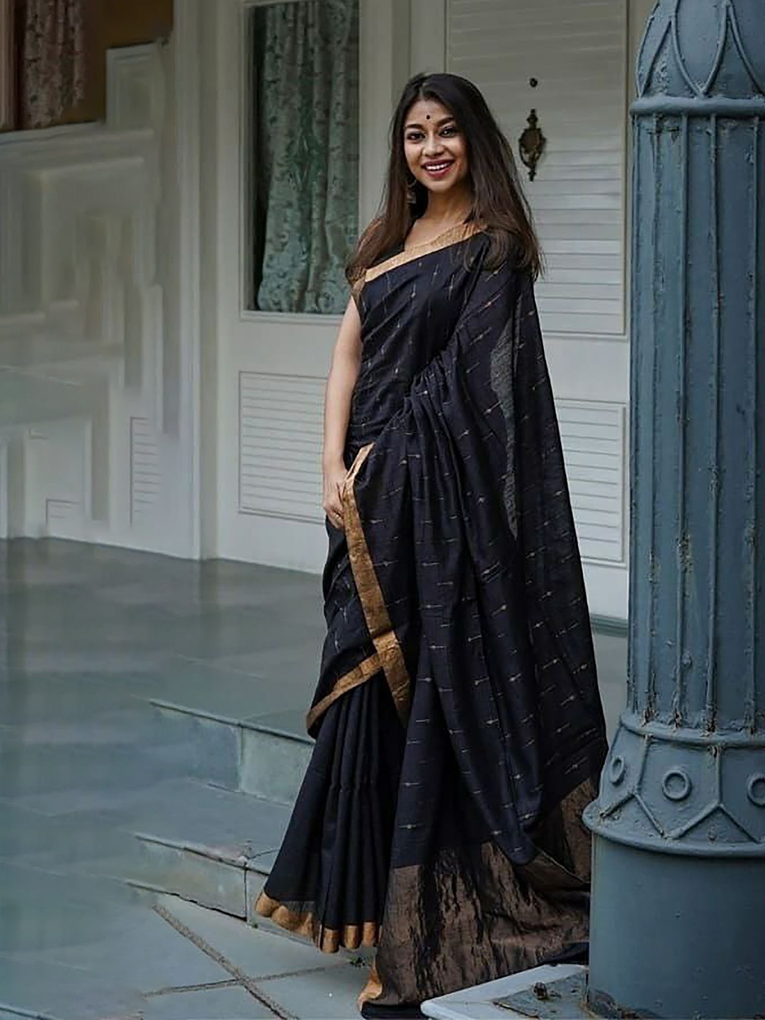 

BerMondsey Woven Design Banarasi Saree, Black