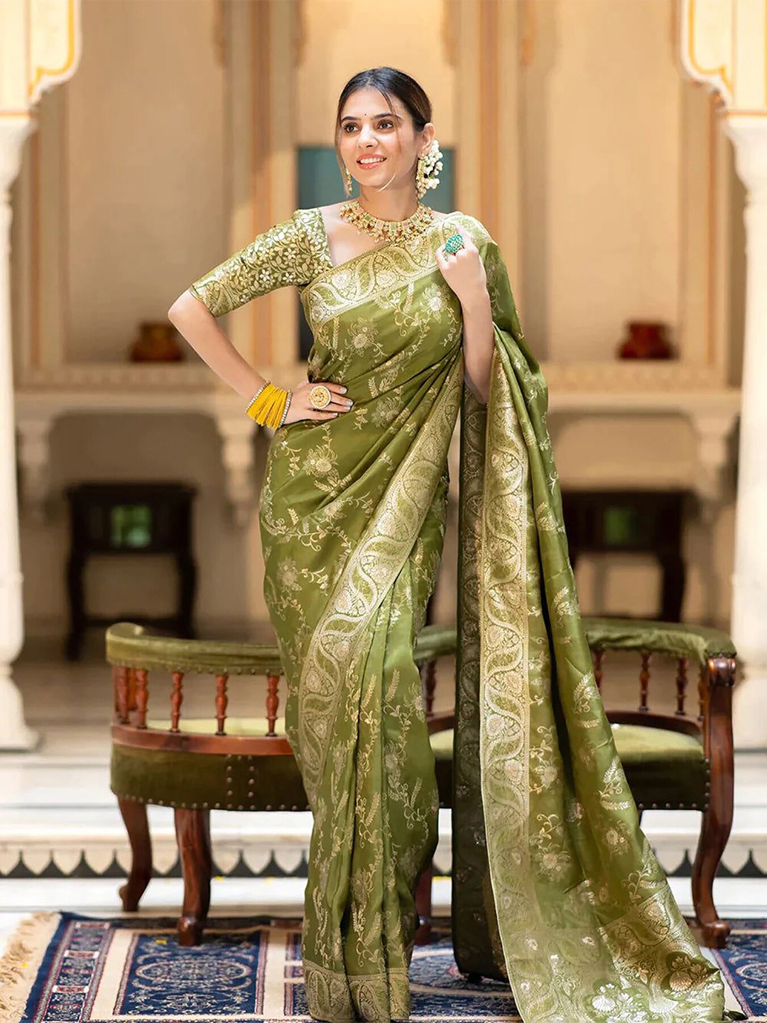 

BerMondsey Ethnic Motifs Zari Banarasi Saree, Green