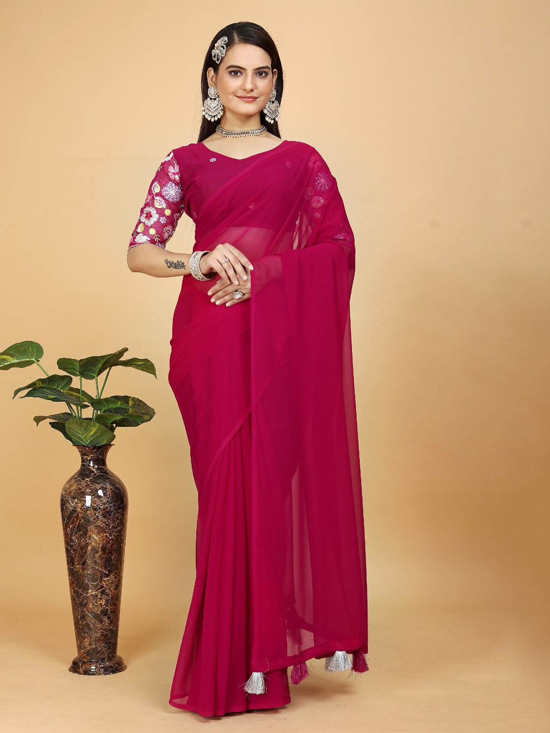 

K 5 Fashion Saree With Blouse Piece, Magenta