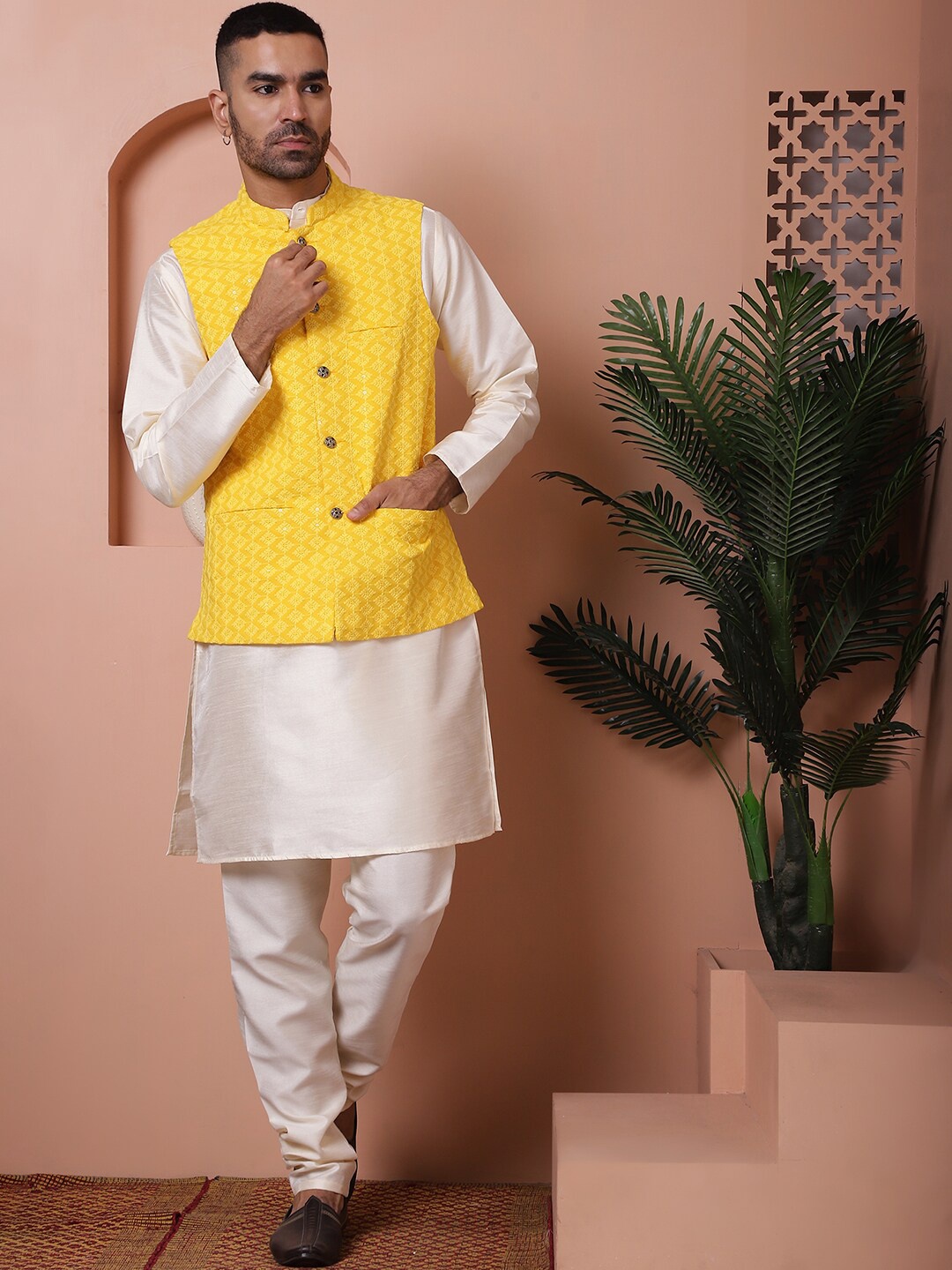 

Anouk Mandarin Collar Straight Kurta With Pyjama & Nehru Jacket, Yellow
