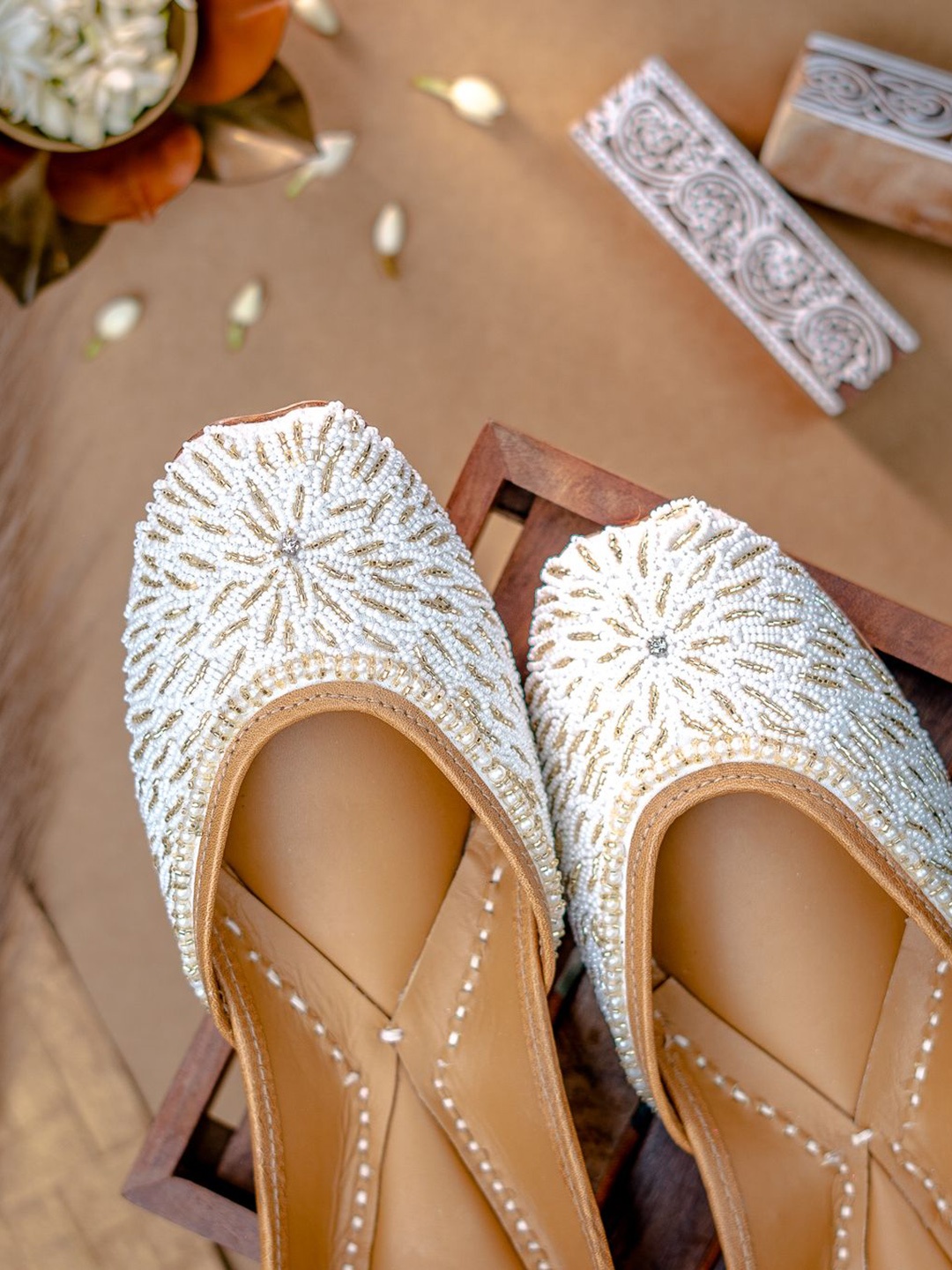 

NR By Nidhi Rathi Embellished Ethnic Mojaris, White