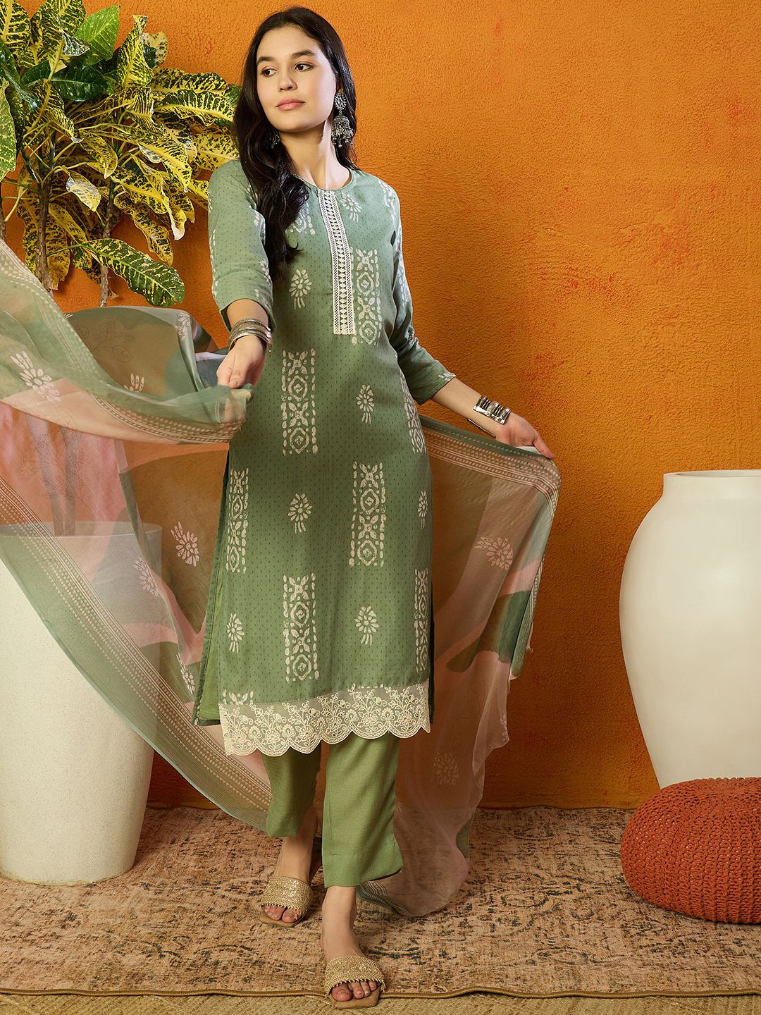 

Anouk Geometric Printed Thread Work Straight Kurta With Trousers & Dupatta, Green