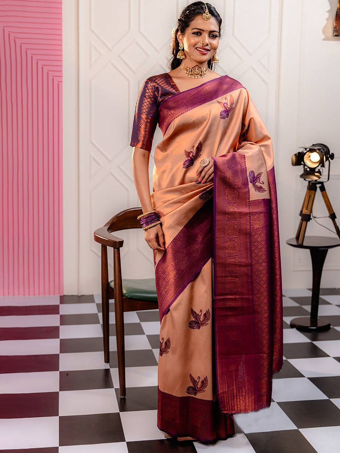 

Aldwych Woven Design Zari Banarasi Saree, Pink