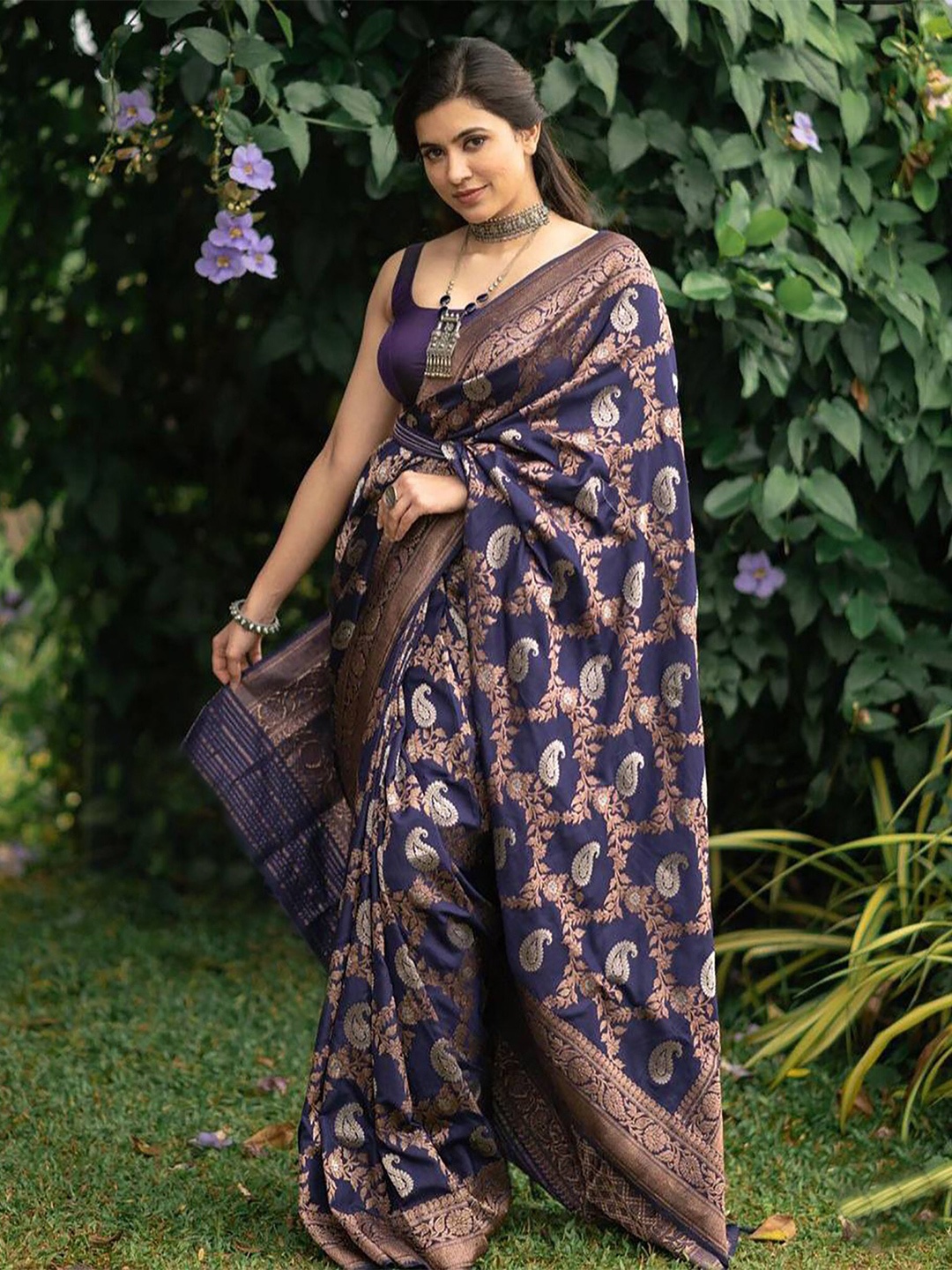 

Aldwych Ethnic Motifs Zari Banarasi Saree, Blue