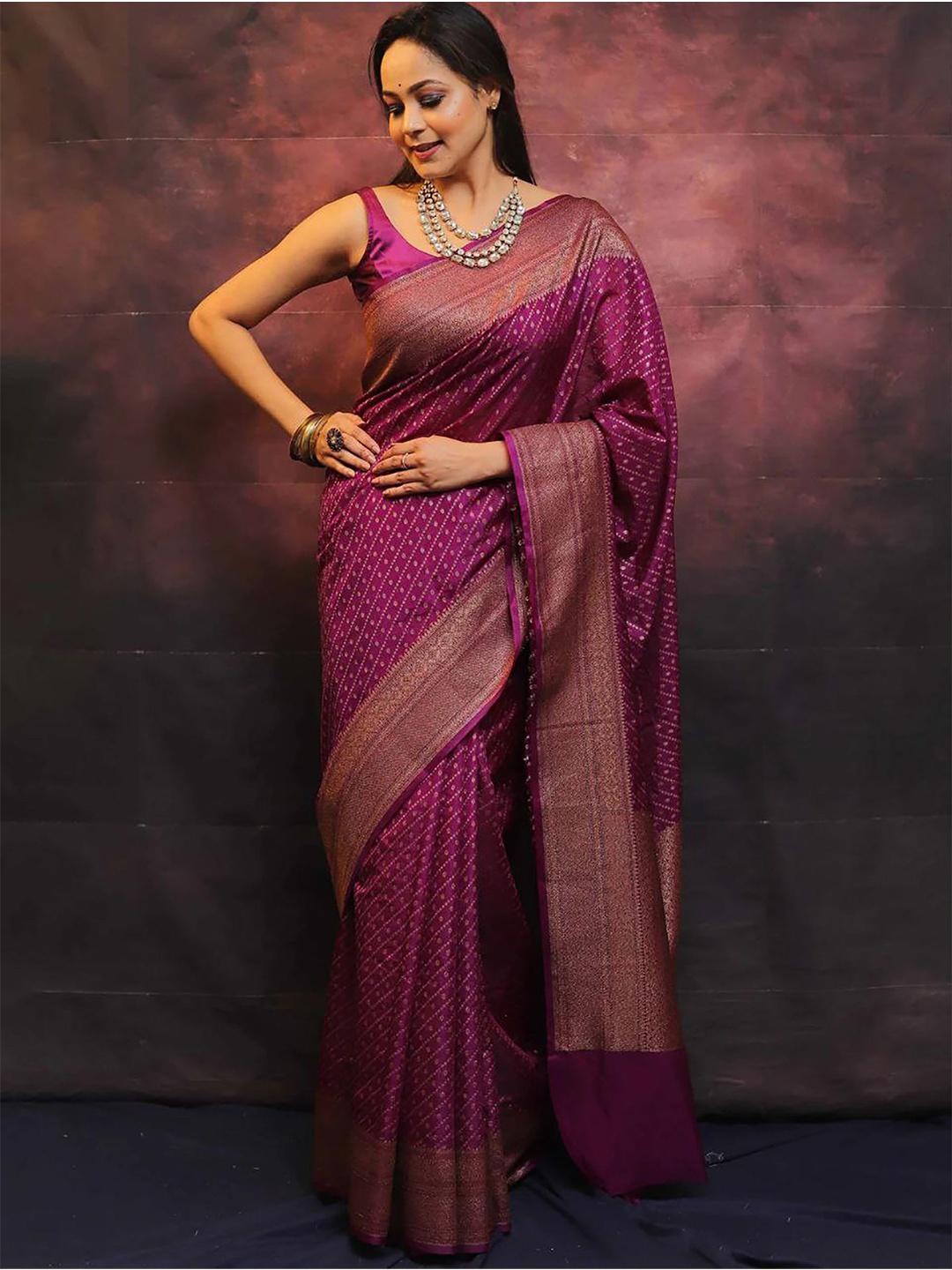 

Aldwych Woven Design Zari Banarasi Saree, Pink