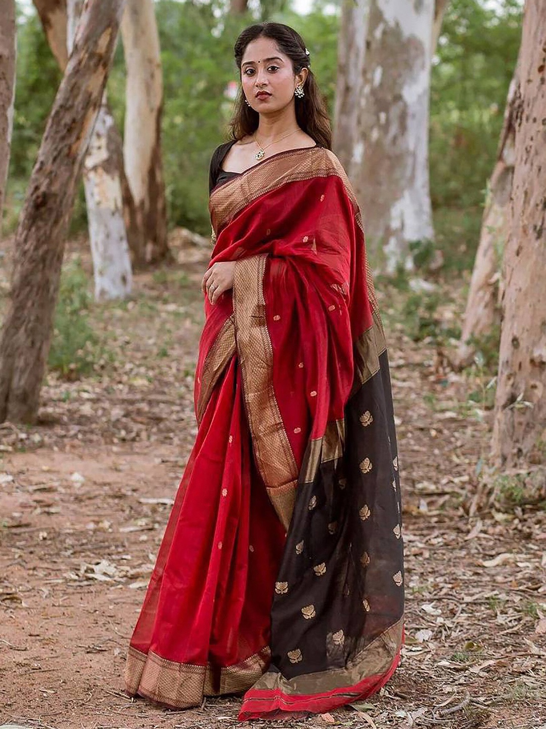 

Aldwych Woven Design Zari Banarasi Saree, Red