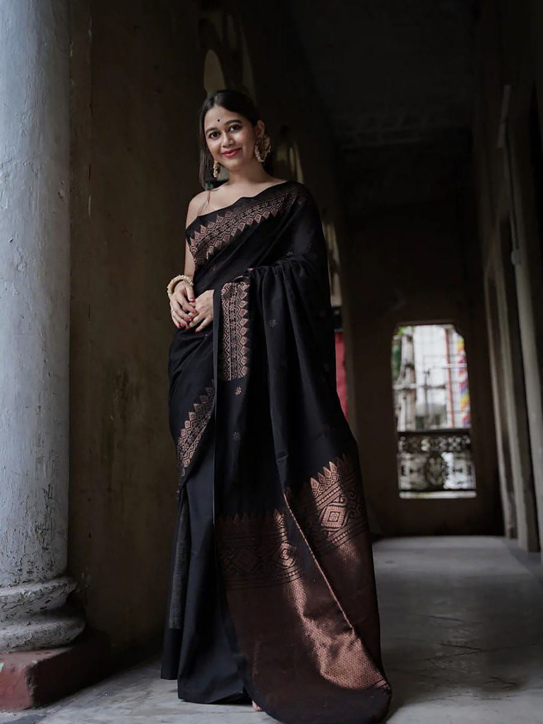 

Aldwych Woven Design Banarasi Saree, Black